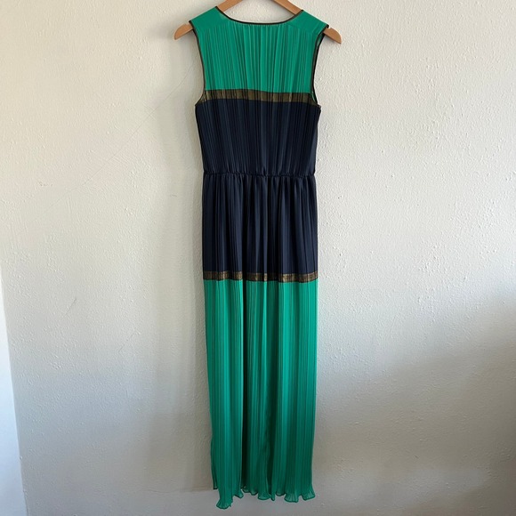 BCBGMAXAZRIA Whinnie Kelly Green Colorblock Pleated Maxi Dress - Picture 7 of 8